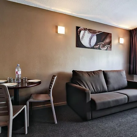Comfort Les Hauts D'annecy 酒店 3*