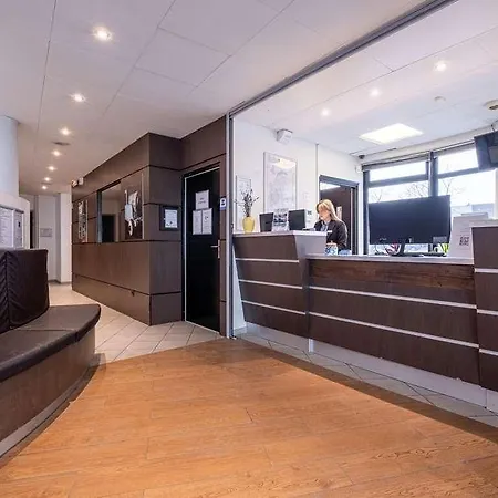 Comfort Les Hauts D'annecy Hotel 3*