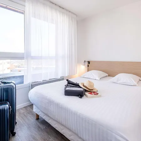 Hotel Comfort Les Hauts D'annecy 3*