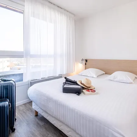 מלון Comfort Les Hauts D'annecy 3*