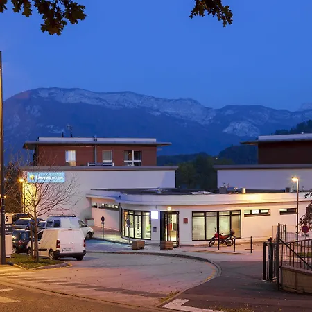 Comfort Les Hauts D'annecy Otel