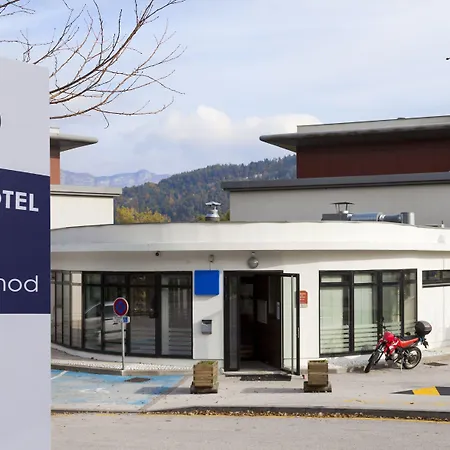 Comfort Les Hauts D'annecy Hotel 3*