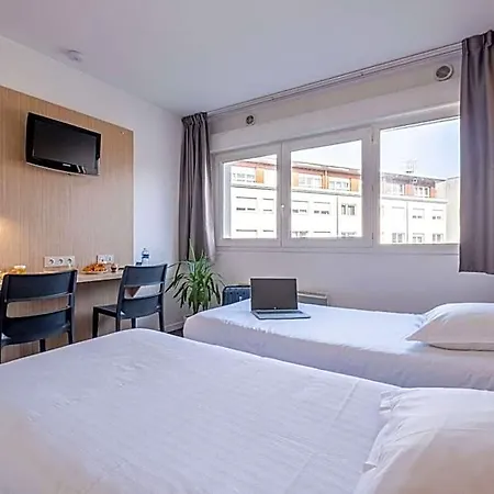 Comfort Les Hauts D'annecy Otel