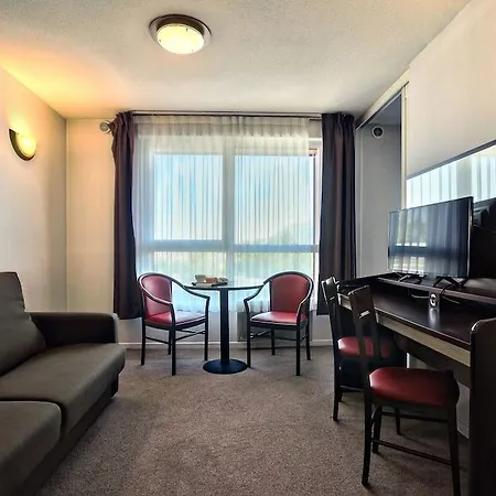 Hotel Comfort Les Hauts D'annecy 3*